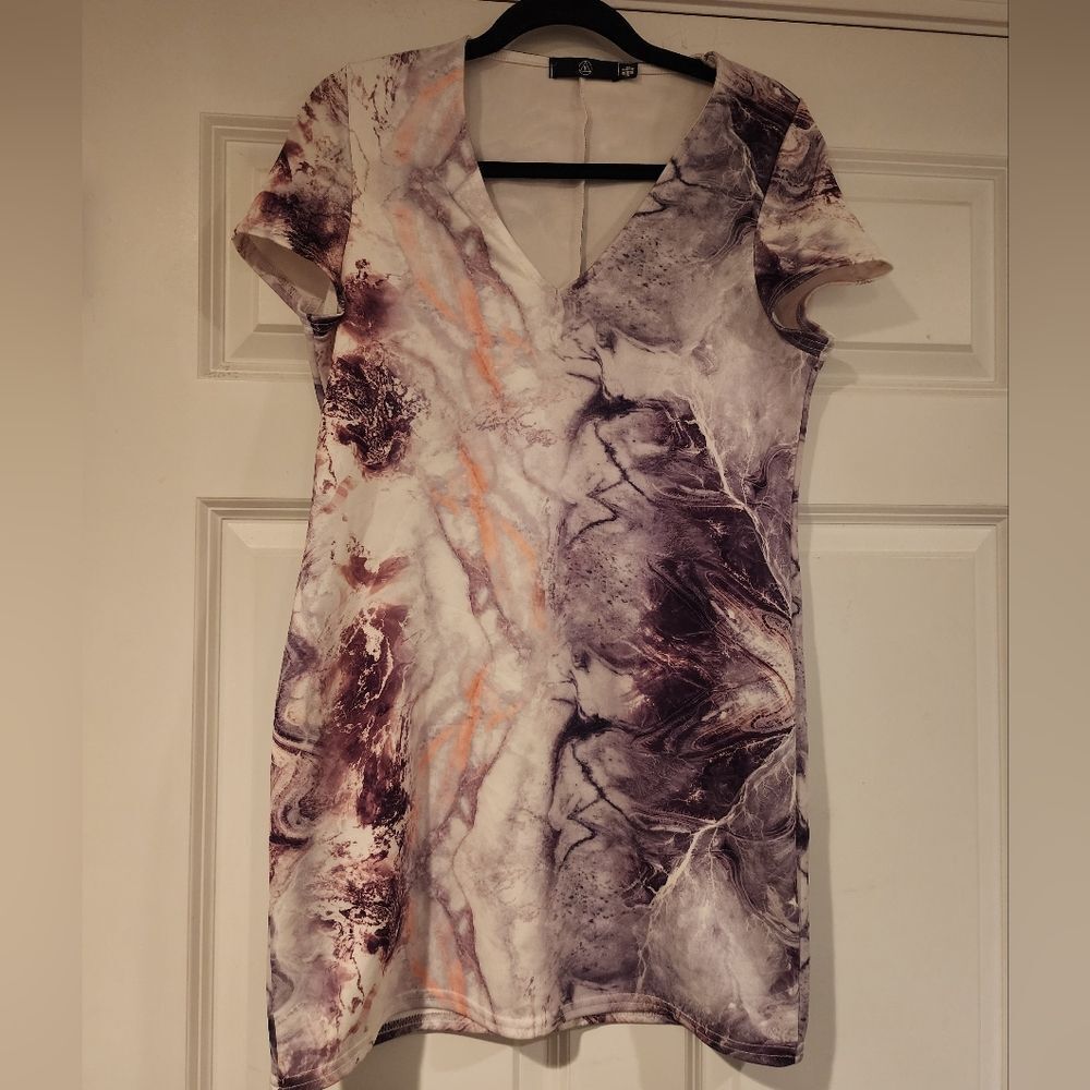 Missguided stretchy purple and white short sleeve dress Size 4